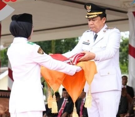 Bupati Bambang Bayu Suseno Bertindak Sebagai Inspektur Upacara HUT RI ke 80