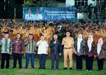 Bupati Batang Hari Lantik 1.745 PPPK Tahap ke Dua