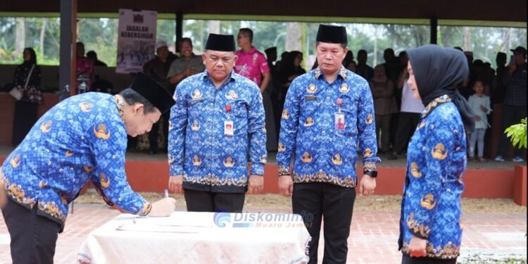 Bupati Muaro Jambi Lantik 568 PPPK