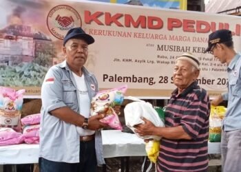 KKMD Berikan Bantuan Musibah Kebakaran di Kelurahan 3 dan 4 Ulu Kota Palembang