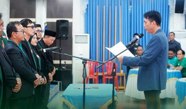 Bupati Fadhil Arief Lantik Pengurus PSSI Tanjung Jabung Barat Periode 2024 – 2028