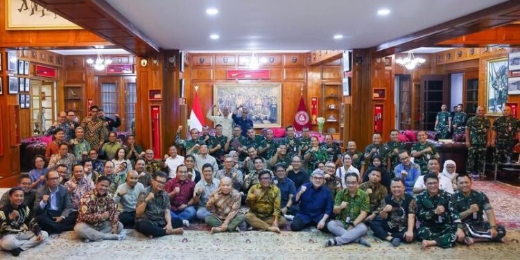 Menteri Pertahanan Menggelar Pertemuan Bersama Pemimpin Redaksi