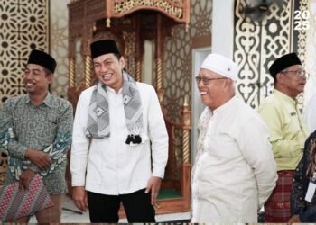 Bupati Mhd Fadhil Arief Hadiri Tabligh Akbar dan Resmikan Masjid Wattini