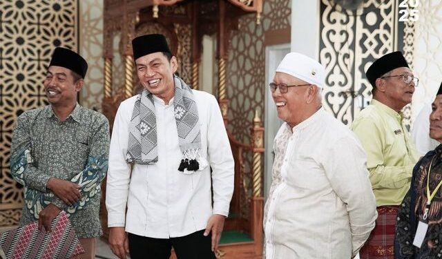 Bupati Mhd Fadhil Arief Hadiri Tabligh Akbar dan Resmikan Masjid Wattini