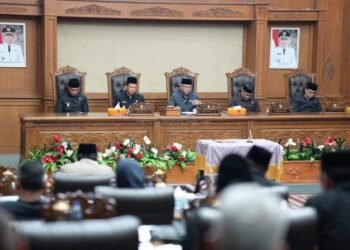 Bupati Bambang Bayu Suseno Hadiri Rapat Paripurna DPRD Muaro Jambi