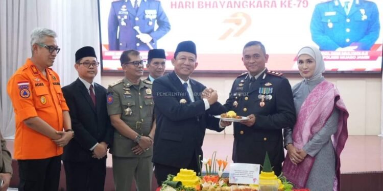 Bupati Muaro Jambi Hadiri Puncak Perayaan HUT Bhayangkara ke 79