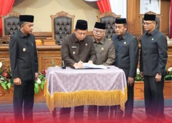Bupati Muaro Jambi dan Ketua DPRD Tandatangani Nota Kesepakatan KUA PPAS