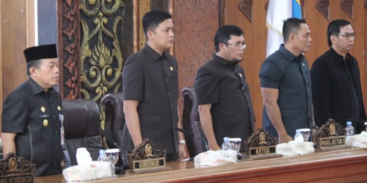 Gubernur Al Haris Tegaskan Perubahan APBD 2025 Berorientasi pada Kepentingan Masyarakat