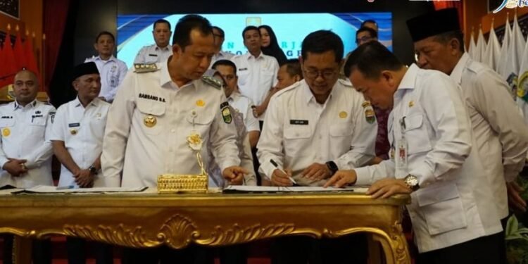 Pemkab Muaro Jambi Terima Piagam Katagori Tren Penurunan Stunting   