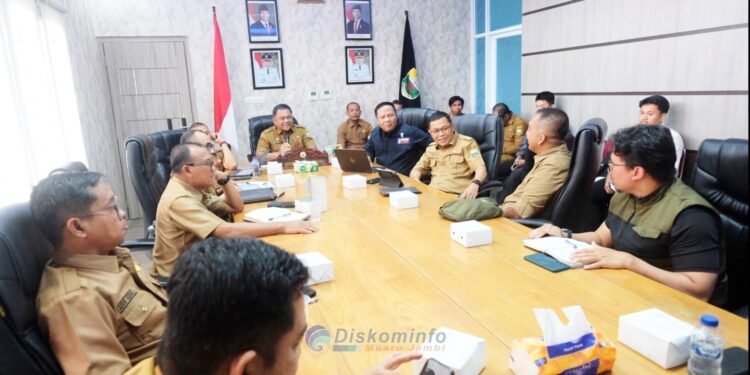 Sekda Budhi Hartono Sambut Kunjungan Tim Penilai Adipura
