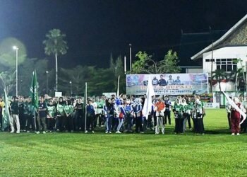 Bupati Fadhil Arief Buka Pertandingan Sepak Bola Piala Bupati U-35