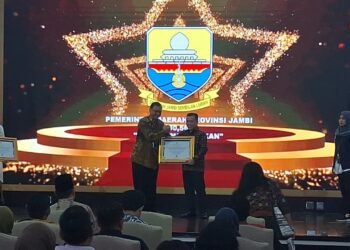 Gubernur Jambi Raih Penghargaan Akreditasi Kearsipan Tingkat Nasional