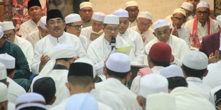 Bupati Anwar Sadat Hadiri Haul Akbar Sulthanul Aulia Syekh Abdul Qadir Al-Jailani