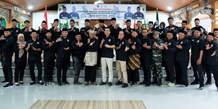 Bupati Fadhil Arief  Saksikan Pelantikan Pengurus IPSI Batang Hari