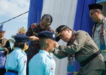 Gubernur Al Haris Kukuhkan 278 Siswa Baru SMA Titian Teras Angkatan XXXII