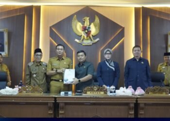 Rapat Paripurna DPRD Batang Hari Penyampaian Nota Pengantar RAPBD Tahun 2026