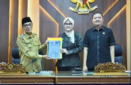 Rapat DPRD Batang Hari Penyampaian Jawaban Pemerintah Terhadap Nota Pengantar RAPBD Tahun 2026