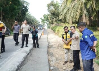 Kadis PUPR Provinsi Jambi Dampingi Gubernur Meninjau Jalan Ness