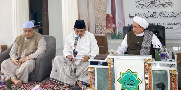 Bupati Anwar Sadat Hadiri Haul ke 5 Abah Guru Abdullah