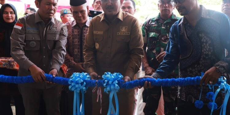 Bupati Anwar Sadat Resmikan Koperasi Desa Merah Putih