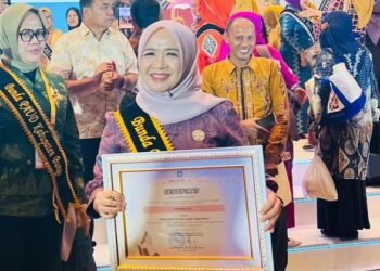 Hj. Hesti Haris Mendapat Penghargaan Nasional sebagai Bunda PAUD Peduli 2025