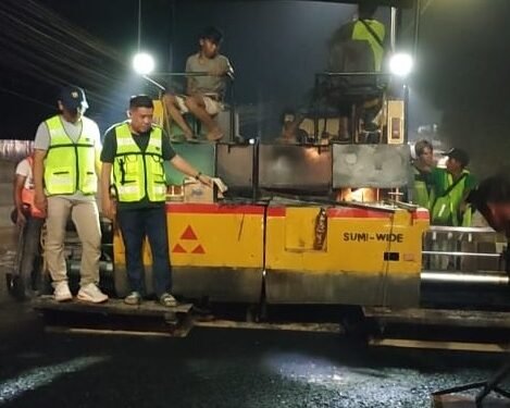 Dinas PUPR Provinsi Jambi Melakukan Perbaiki Jalan Pasar Talang Banjar