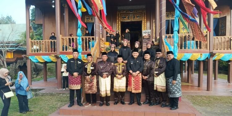 Gubernur Al Haris Launching Jambi Elok Nian