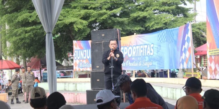 Gubernur Al Haris Buka Loba Pacu Perahu di Sungai Batang Hari