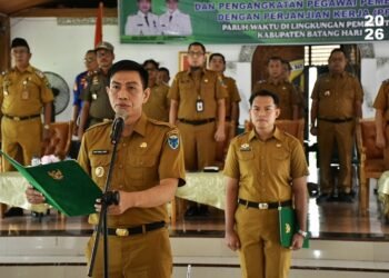 Bupati Fadhil Arief Mengangkat PPPK Paruh Waktu