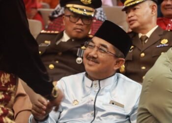 Bupati Tanjab Barat Hadiri Sidang Paripurna HUT ke 69 Provinsi Jambi