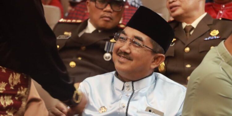 Bupati Tanjab Barat Hadiri Sidang Paripurna HUT ke 69 Provinsi Jambi