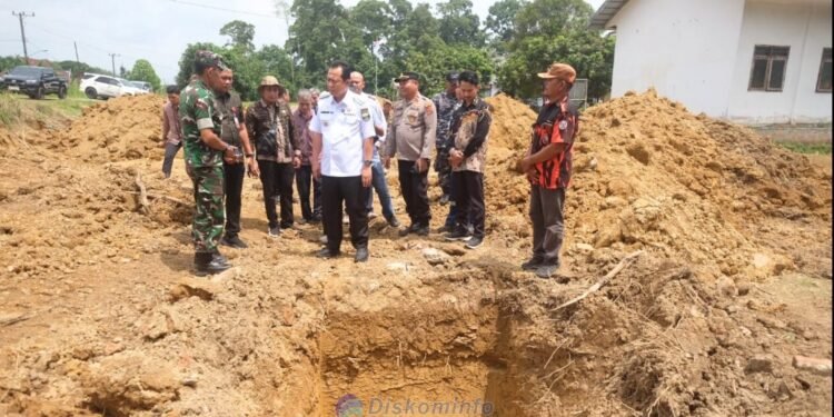 Bupati Muaro Jambi Tinjau Gerai Koperasi Desa Merah Putih