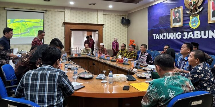 Pertemuan Pansus I DPRD Jambi Bersama Bupati Tanjabtim Terkait PI 10 Persen Menghasikan Beberapa Kesepakatan  ‎