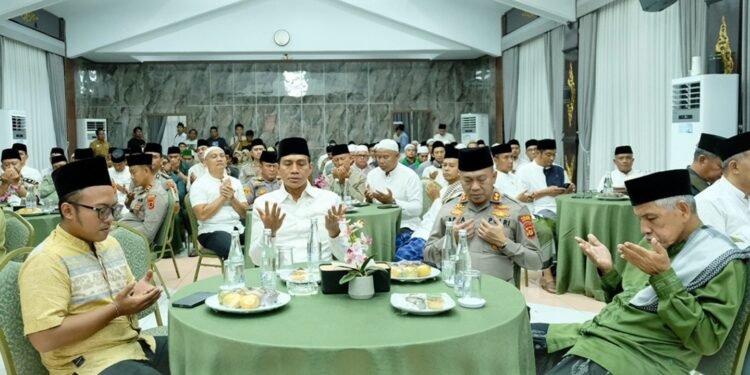 Bupati Fadhil Arief Berbuka Puasa Bersama Forkopimda dan Insan Pers