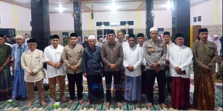 Wabup Muaro Jambi Safari Ramadhan di Masjid Raudhatus Sa’adah Desa Danau Kedap