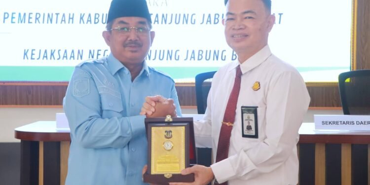 Pemkab Tanjab Barat Perpanjang MoU dengan Kejari