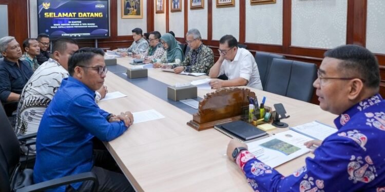Anggota DPRD Batang Hari Berkunjung ke Wamen ATR BPN