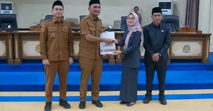DPRD Sarolangun Gelar Rapat Paripurna Tingkat I Tahap II Pandangan Umum Fraksi