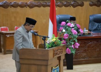 Bupati Anwar Sadat Hadiri Rapat Paripurna DPRD