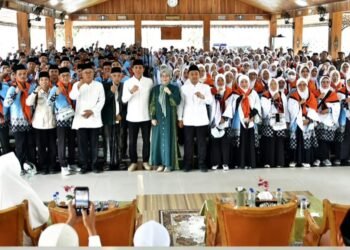 Bupati Fadhil Arief Lepas Keberangkatan Jamaah Haji