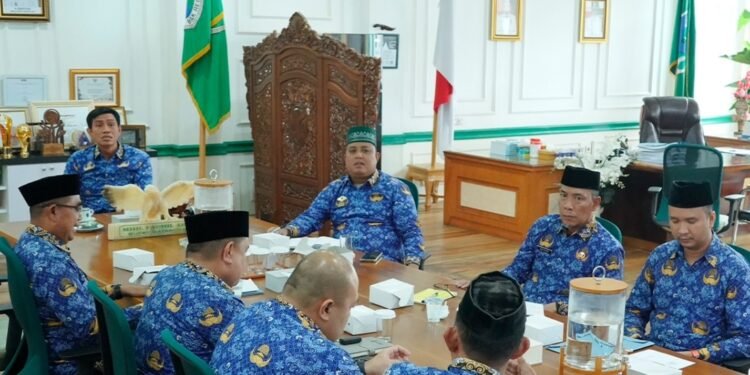 Bupati Fadhil Arief Mengadakan Rakor Evaluasi dan Penetapan Pendapatan Daerah
