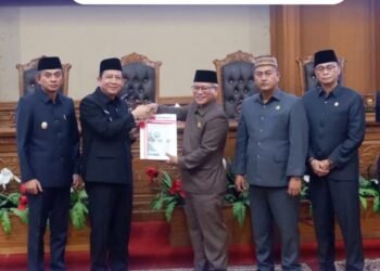 Bupati Bambang Bayu Suseno Sampaikan LKPJ pada Rapat Paripurna DPRD Muaro Jambi