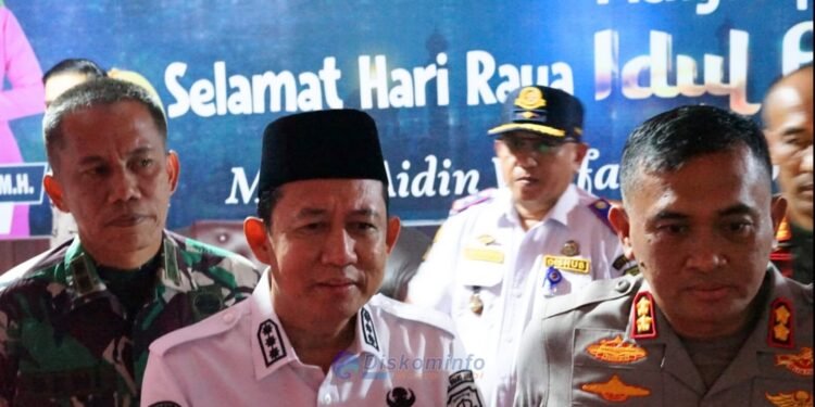 Bupati Muaro Jambi Mengikuti Rakor Melalui Zoom Meeting Bersama Kapolri dan Panglima TNI