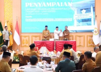Bupati Muaro Jambi Serahkan LKPD ke BPK RI Perwakilan Jambi   