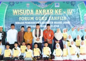 Sekda Muaro Jambi Hadiri Wisuda Akbar ke IV Forum Guru Tahfidz