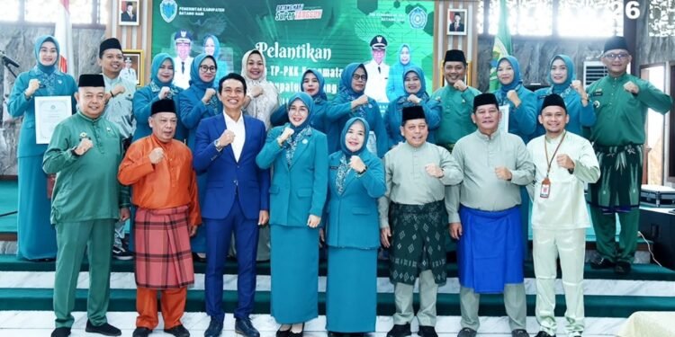 Zulva Fadhil Lantik Ketua dan Relawan Rumah Bunda