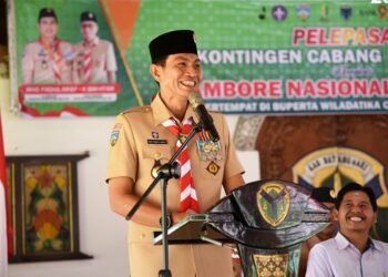 Bupati Fadhil Arief Lepas Keberangkatan Kontingen Pramuka ke Cibubur