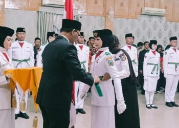 Bupati Sarolangun Kukuhkan 32 Anggota Paskibraka