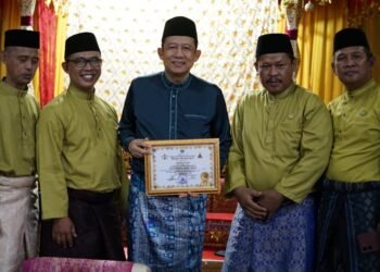 Bupati Bambang Bayu Suseno Terima Piagam untuk Pseko Adat Melayu Jambi