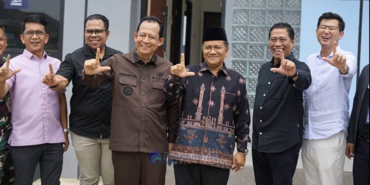 Bupati Bambang Bayu Suseno Hadiri Perjanjian Akad Kredit Rumah Massal